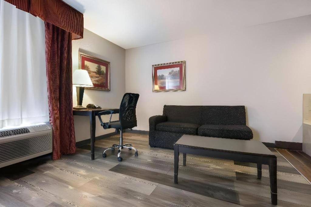 Surestay Plus Hotel Tarboro Ngoại thất bức ảnh