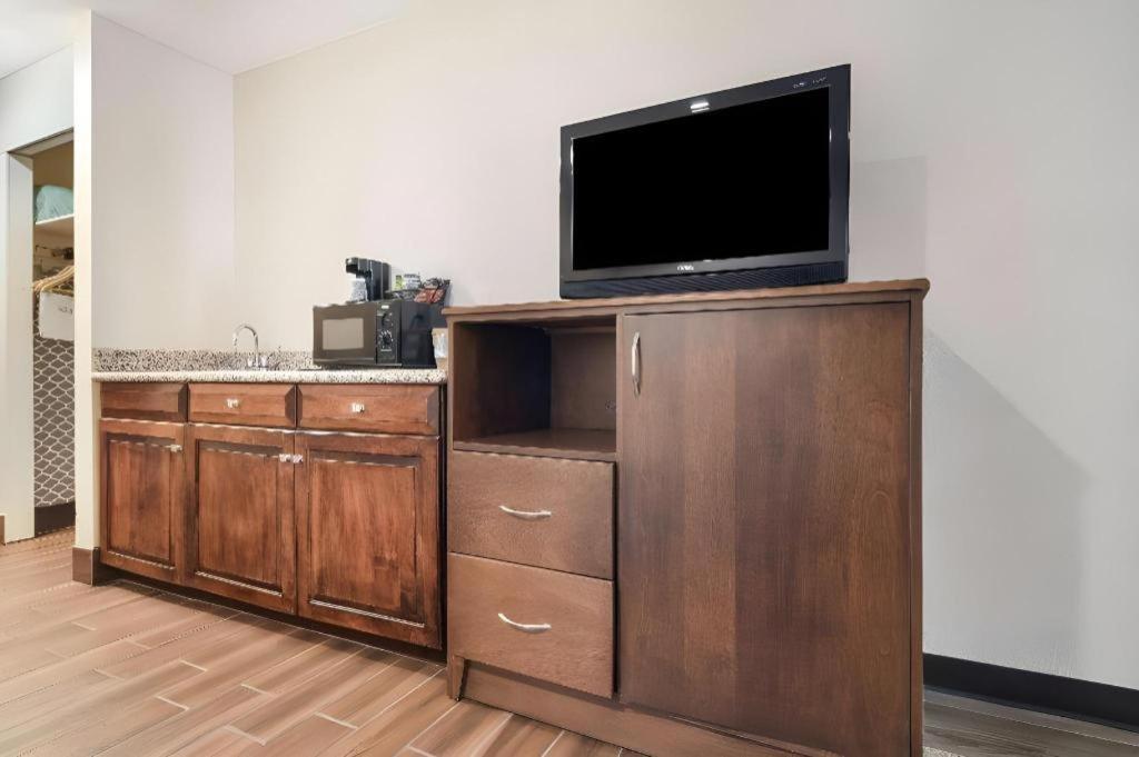 Surestay Plus Hotel Tarboro Ngoại thất bức ảnh