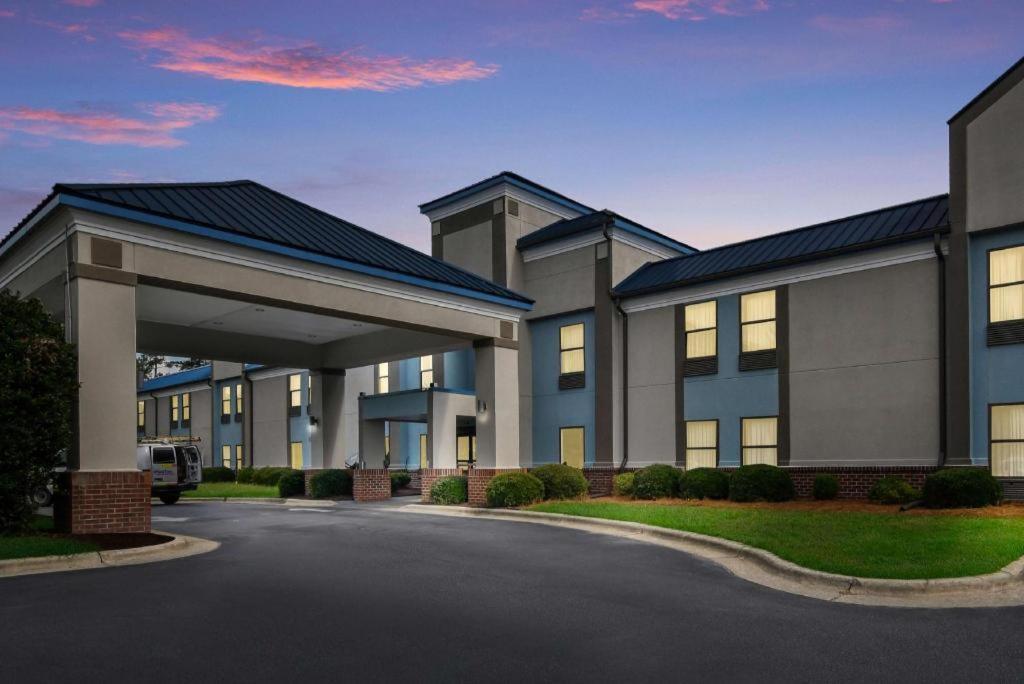Surestay Plus Hotel Tarboro Ngoại thất bức ảnh