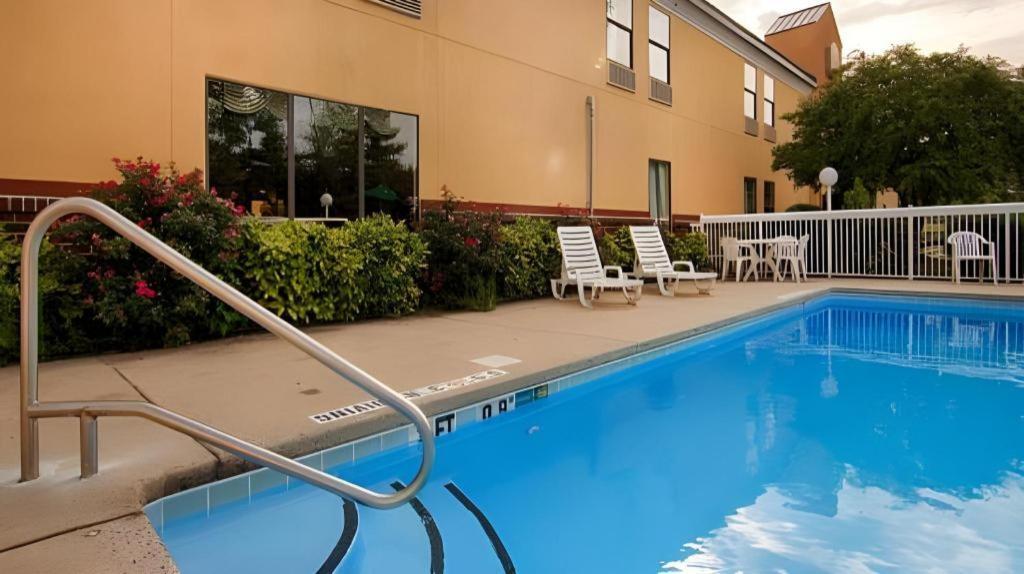 Surestay Plus Hotel Tarboro Ngoại thất bức ảnh