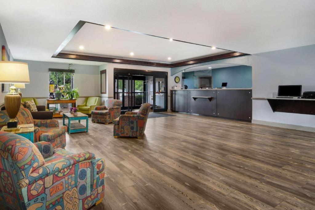 Surestay Plus Hotel Tarboro Ngoại thất bức ảnh